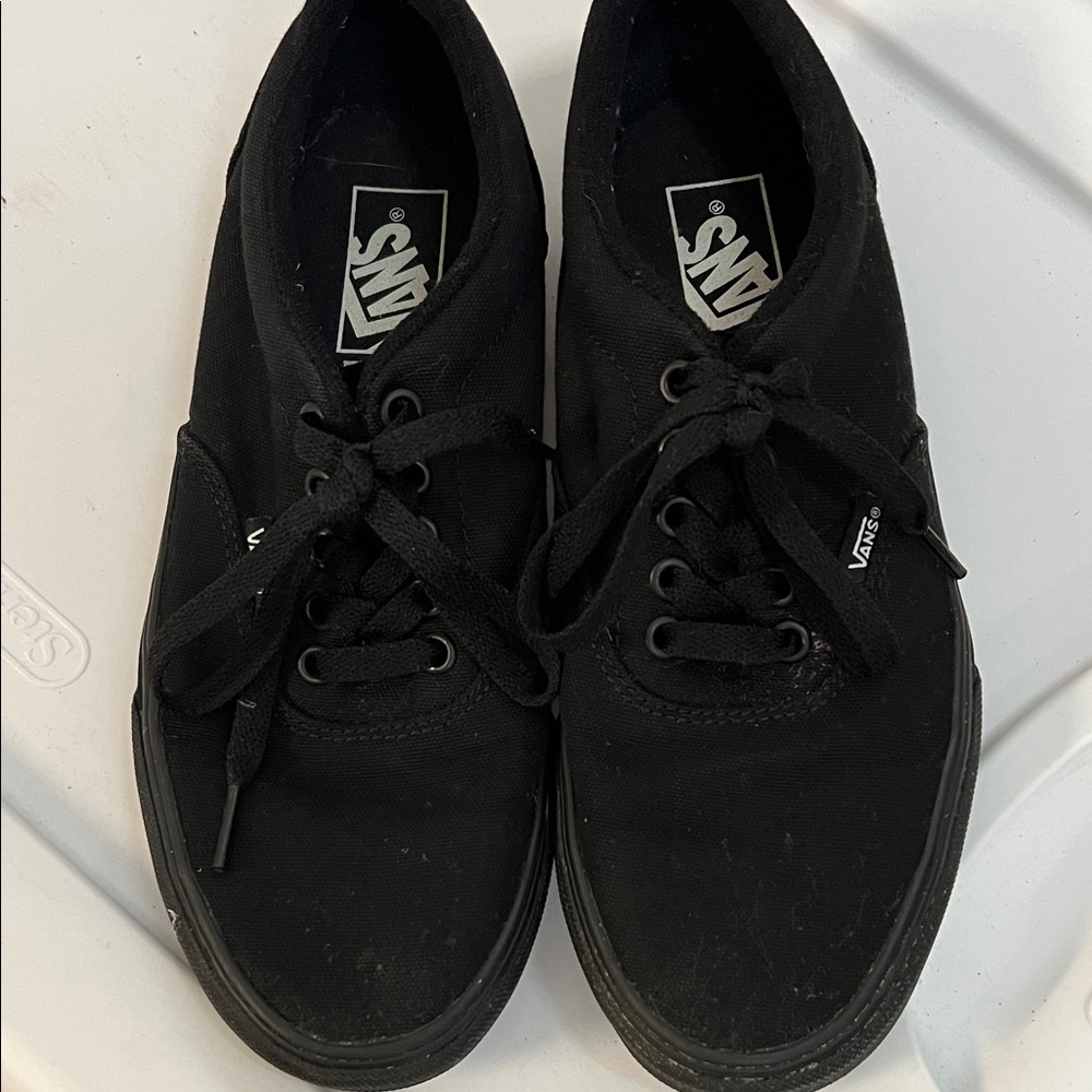 Vans Classic Black Lace-Up Shoes